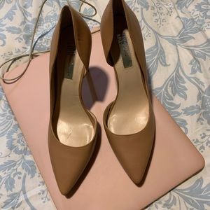 InC kenjay nude pump